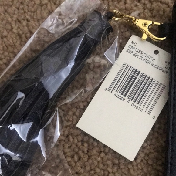 NWT black Guess by Marciano enveloppe clutch - Picture 2 of 5